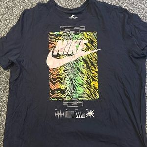 nike t shirt